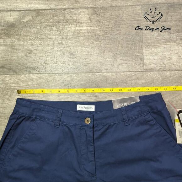 Kim Rogers Comfort Waist Casual Shorts Size 14 - Picture 3 of 7